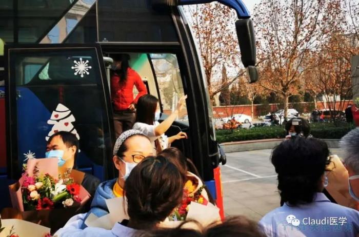 3675位逆行者回家:各地最高禮遇迎接援鄂醫護回家,感謝英雄,后會有期 3675位逆行者回家:各地最高禮遇迎接援鄂醫護回家,感謝英雄,后會有期