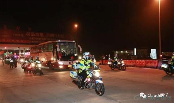 3675位逆行者回家:各地最高禮遇迎接援鄂醫護回家,感謝英雄,后會有期 3675位逆行者回家:各地最高禮遇迎接援鄂醫護回家,感謝英雄,后會有期